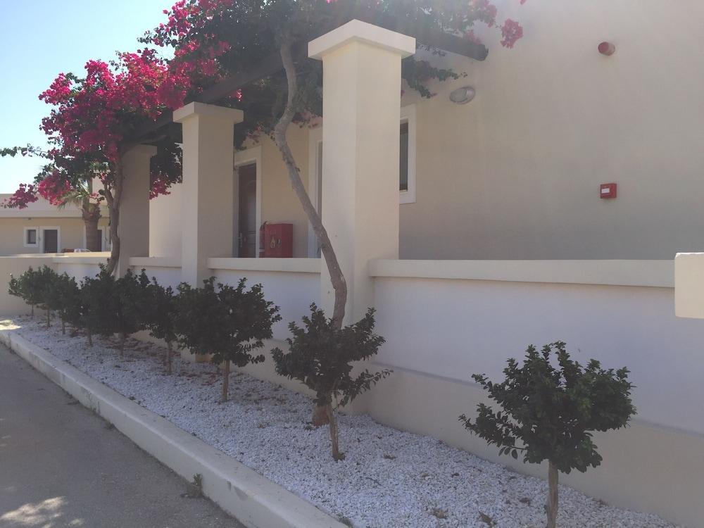 Al Mare Villas Kiotari Exteriör bild